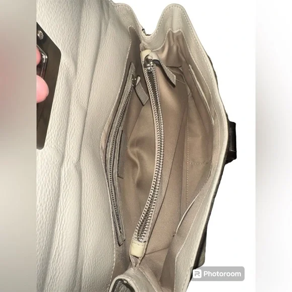 Alberta Di Canio Off white leather with Silvertone hardware Crossbody Bag - Picture 4 of 6